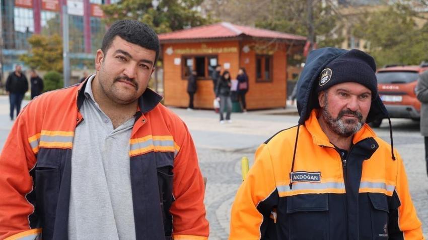 Kırşehir'de temizlik işçisinden örnek davranış: 150 bin TL'lik altını sahibine teslim etti