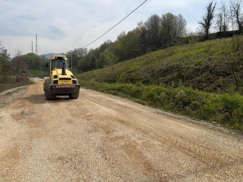 Düzce Kaynaşlı'da yollara müdahale! Ekipler çalışmalara başladı