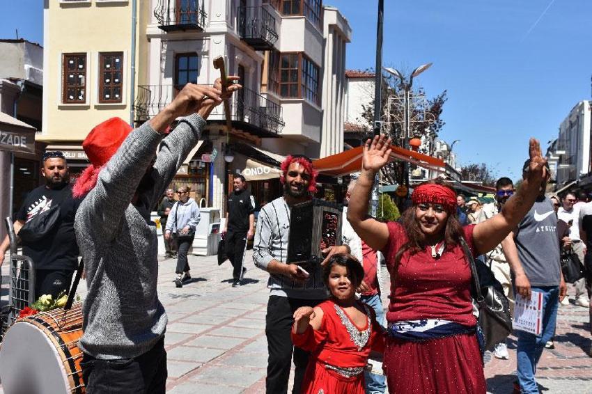Edirne'de Kakava ve Hıdırellez Şenliklerine davetler başladı! Turistler heyecana ortak oldu