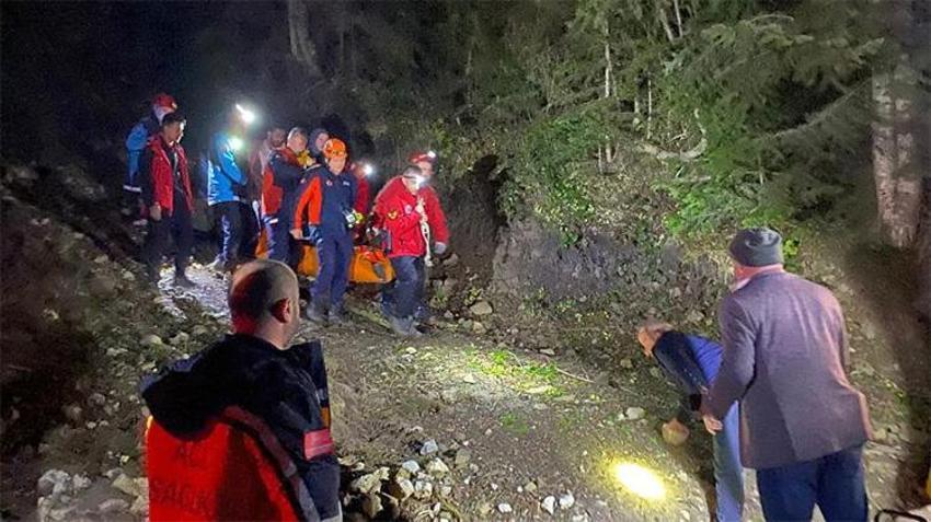 Kayalıklarda can pazarı! 30 metreden düştü, mucize kurtuluş
