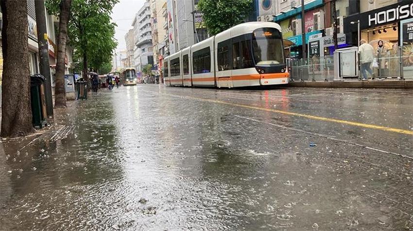 Eskişehir’de hava ters köşe yapacak: Hem kavurucu sıcak hem sağanak!