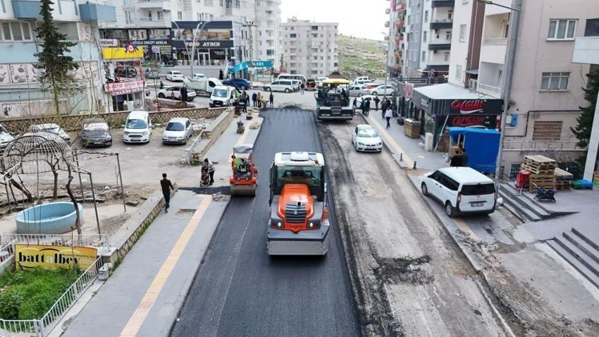 Mardin'in merkezinde değişti: Belediye PTT Caddesi için tasarladı