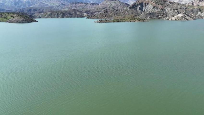 Restorasyonu yeni bitmişti! Adıyaman'daki 1500 yıllık köprü sular altında kaldı!