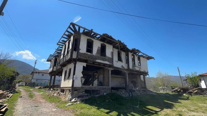Kastamonu'da bir tarih yok oluyor! 250 yıllık konak için yıkım kararı