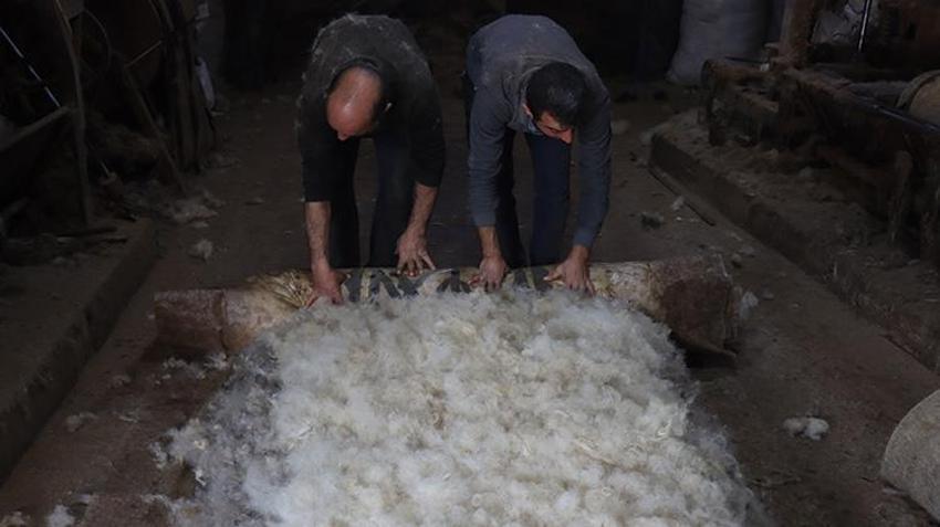 Şanlıurfa'da baba - oğul el ele verdi! 4 kuşaktır devam eden asırlık sanatı atölyelerinde yeniden kurtarıyorlar: Herkes bunun peşinde