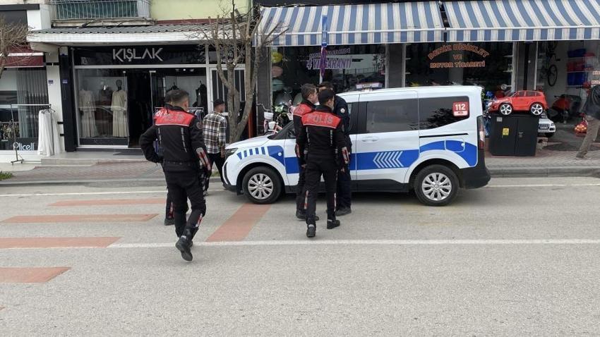 Bolu'da kafede kız kardeşiyle bir erkeği yakaladı! Ortalığı birbirine kattı