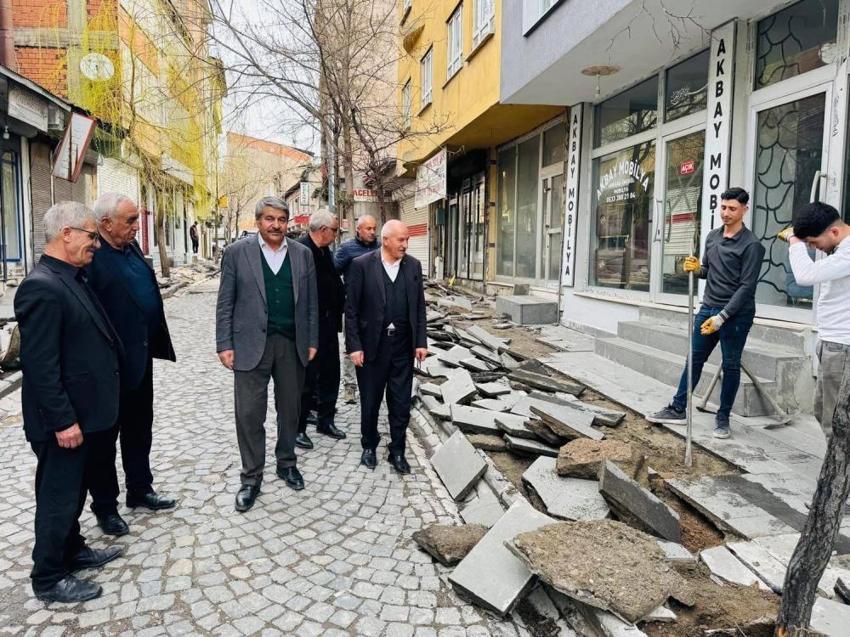 Patnos'ta yol çalışmaları başladı: İlk kazma Buhara Sokak'ta vuruldu