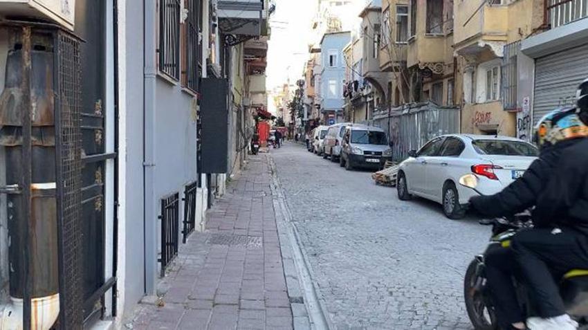 Almanya'dan İstanbul'a tatile gelen genç kadın Fatih'te kaldığı otelde ölü bulundu! 'Takip ediliyorum' diyerek yardım istemiş!