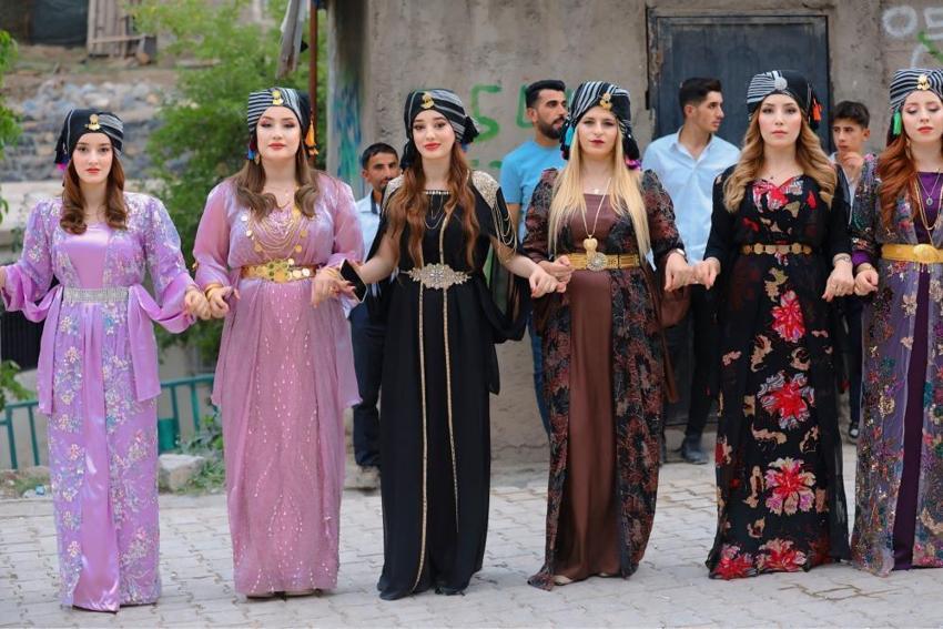 Aşiret karar verdi: Artık gençler çok daha kolay evlenecek! Düğün masrafı 500 bin TL'yi geçmeyecek