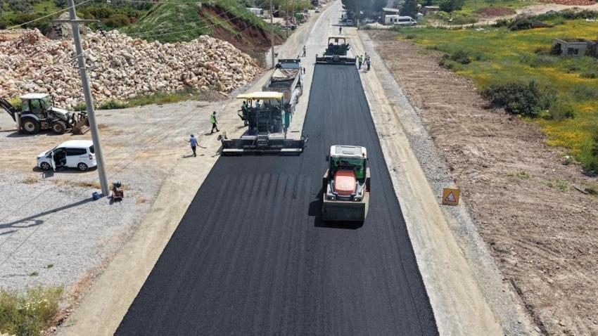 Aydın’da dev yol hamlesi! 17 ilçede ulaşım altyapısı yenileniyor