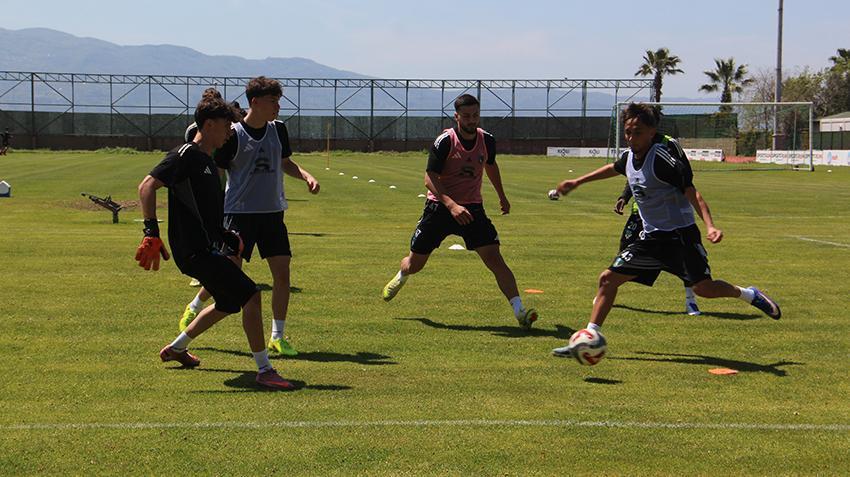Kocaelispor'da Selçuk İnan inkar etti: Takım etkilenmedi