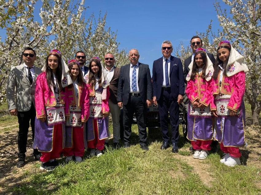 Afyonkarahisar’da beşinci 'Kiraz Çiçeği Fotoğraf Etkinliği' görsel şölen oluşturdu