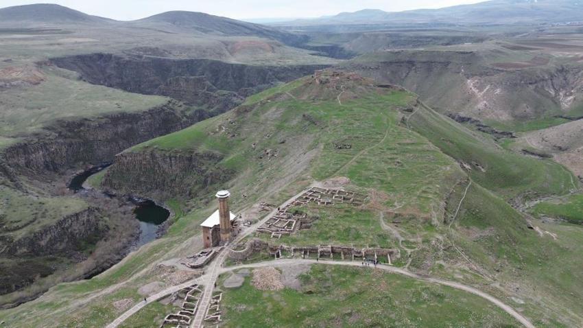 Kars'a ziyaretçi akını var: Kırk Kapılı Şehre 4 ayda 50 bin kişi geldi
