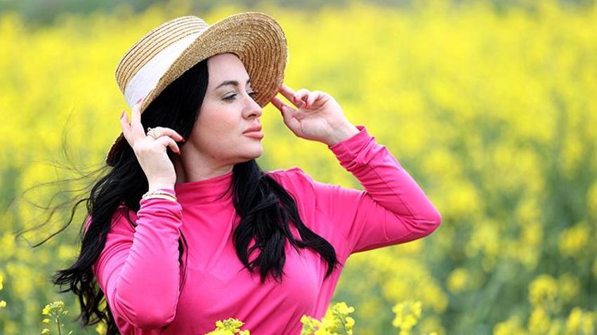 Trakya’da 'sarı gelin' mevsimi başladı! Kanola tarlaları doğal stüdyoya dönüştü: İstanbul’dan akın var!