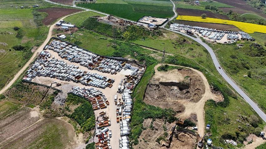 TMSF’nin el koyduğu yüzlerce marka ile modellerden oluşan araçlar böyle görüntülendi