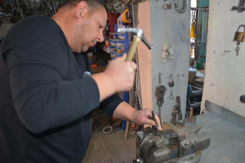 Manisa'da tercih edilmiyor: Bu mesleğin son ustası kaldı!