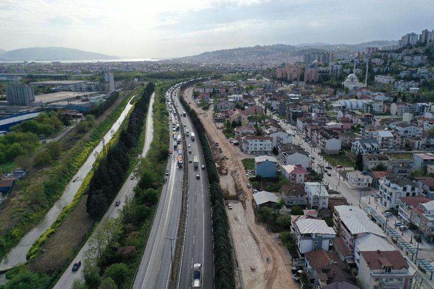 TEM Otoyolu’nda 6 TIR zincirleme kazaya karıştı, Ankara yönünde ulaşım aksadı