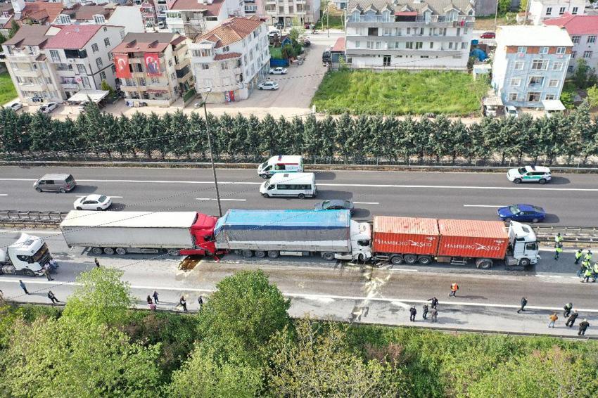 TEM Otoyolu’nda 6 TIR zincirleme kazaya karıştı, Ankara yönünde ulaşım aksadı