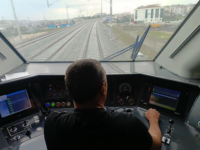 Halkalı-Kapıkule Hızlı Tren Projesi ile Edirne İstanbul'a komşu oluyor, Vali Sezer test sürüşüne katıldı