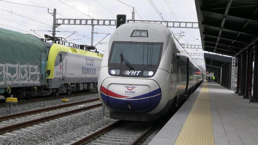 Halkalı-Kapıkule Hızlı Tren Projesi ile Edirne İstanbul'a komşu oluyor, Vali Sezer test sürüşüne katıldı