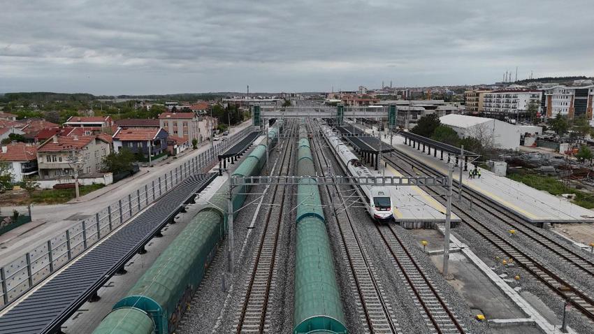 Halkalı-Kapıkule Hızlı Tren Projesi ile Edirne İstanbul'a komşu oluyor, Vali Sezer test sürüşüne katıldı