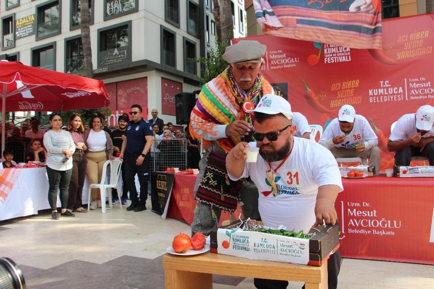 Antalya'da düzenlenen en acı yarışmada altın için mücadele ettiler