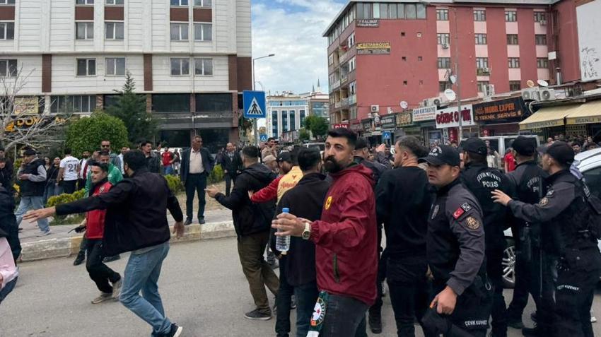 Iğdır FK, Amedspor maçı öncesi olay çıktı! Polisler devreye girdi