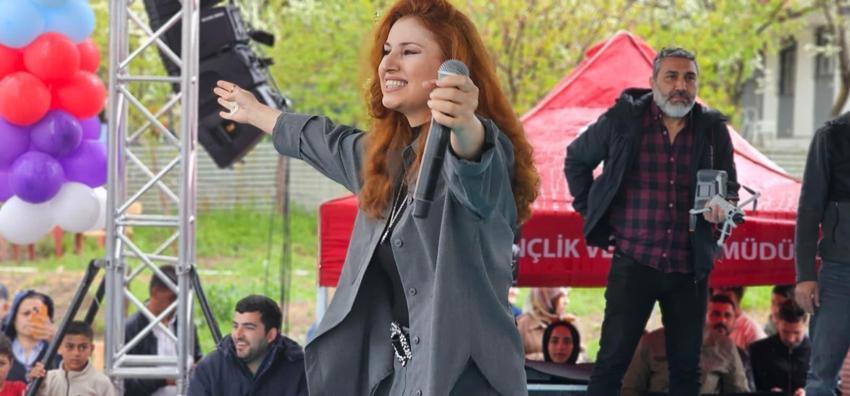 Muş Korkut'ta 8. Lale Festivali renkli görüntülerle gerçekleştirildi