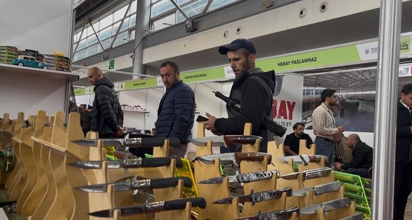 Bursa'da 'Bıçak Festivali' coşkusu, Türkiye'nin dört bir yanından gelen ustalar hünerlerini sergiledi