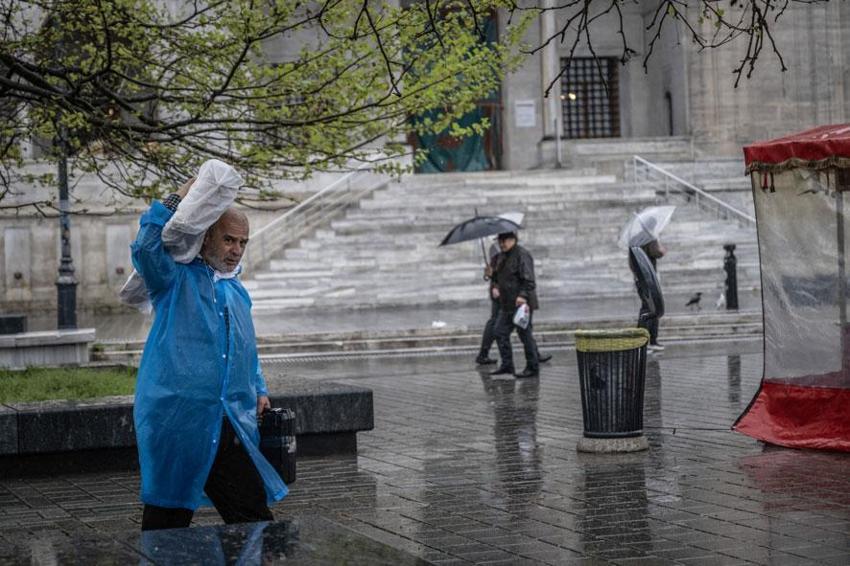 Yaza hazırlanırken kış geri geldi! Meteoroloji son raporu açıkladı: Sıcaklıklar 10 derece birden düşecek 41 ilde kar ve sağanak etkili olacak