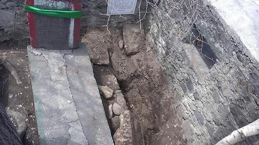 Erzurum'da 'Öksürük Baba' türbesi define avcılarının hedefi oldu!
