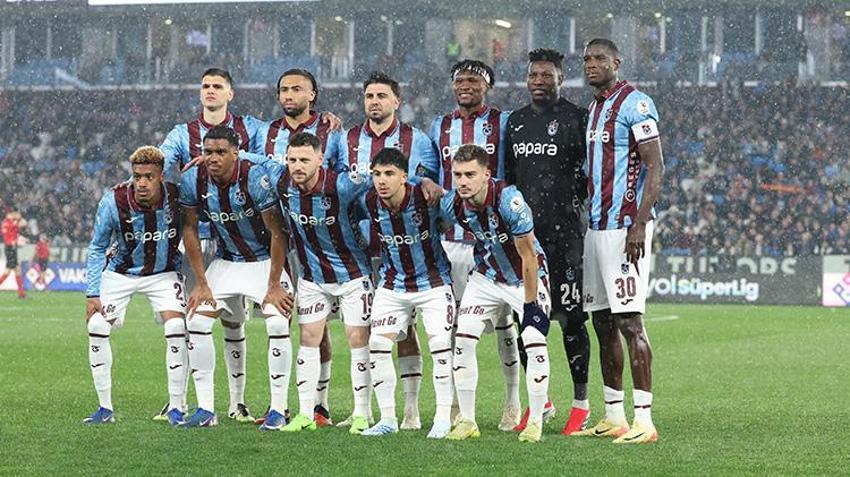 Trabzonspor’un galibiyet hasreti 4 maça çıktı! Zirve ile bağı koptu