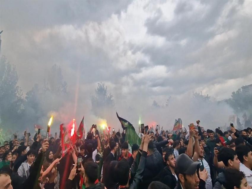 Amedspor Süper Lig'e çıktı Diyarbakır ayağa kalktı! 11 kişi yaralandı 10 şüpheli gözaltına alındı