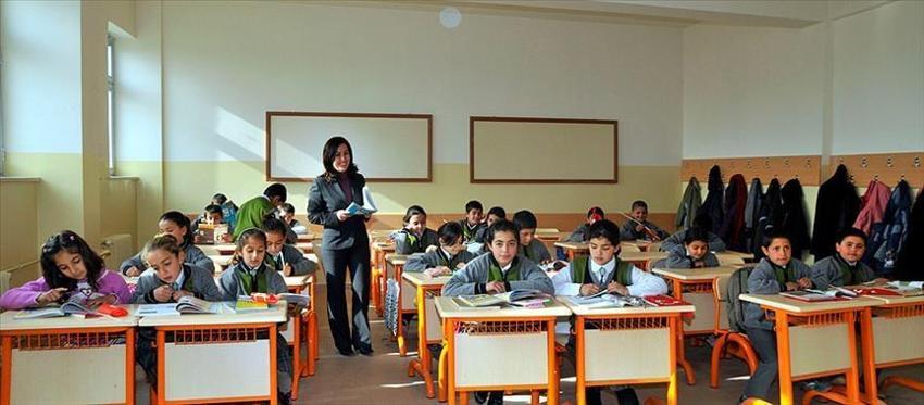 Yarın okullar tatil mi? Okullar hangi illerde tatil edildi? Okullar tatil edildi mi? Resmi açıklama geldi