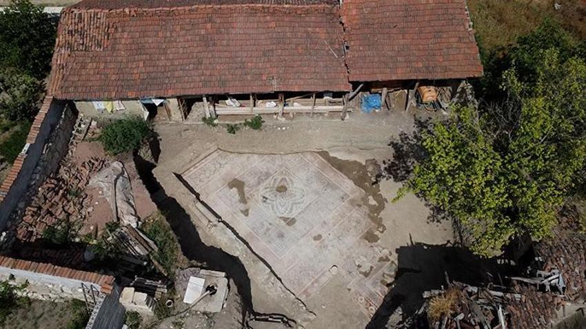Zeugma'nın rakibi Tokat'tan çıktı! 'Çingene Kızı'na benzerliğiyle dikkat çekiyor: 'Kaçak kazı yapılırken bulundu'