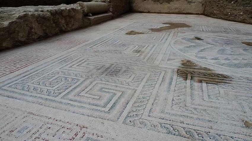 Zeugma'nın rakibi Tokat'tan çıktı! 'Çingene Kızı'na benzerliğiyle dikkat çekiyor: 'Kaçak kazı yapılırken bulundu'