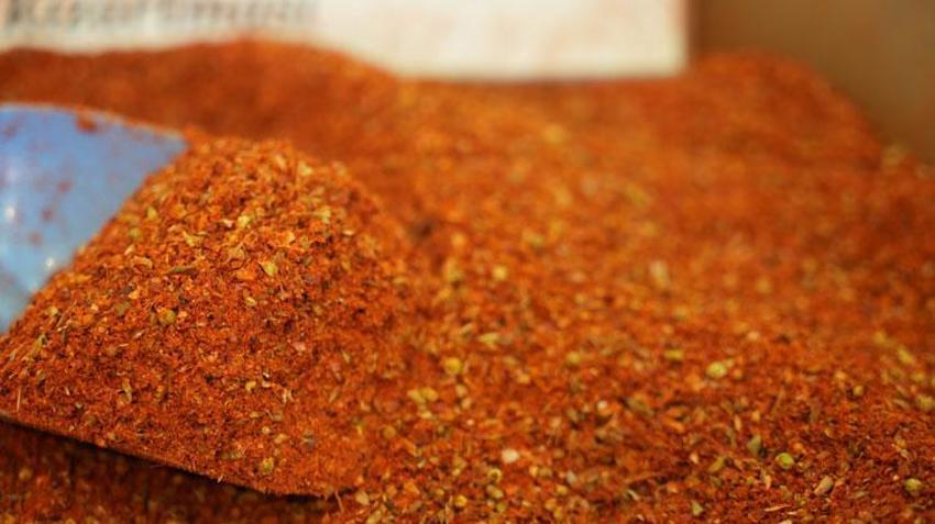 Tarifini kendi buldu, 29 çeşit üründen oluşan baharat karışımını 29 yıldır satıyor