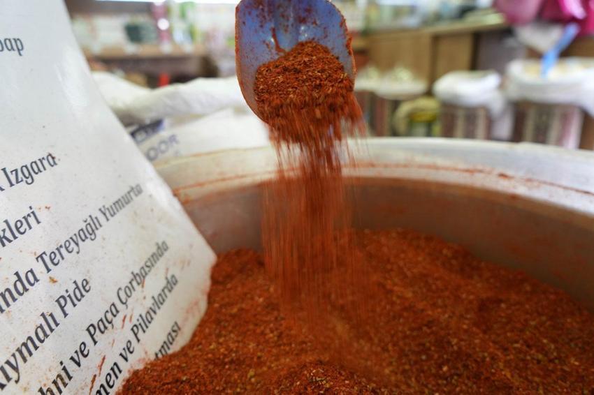 Tarifini kendi buldu, 29 çeşit üründen oluşan baharat karışımını 29 yıldır satıyor