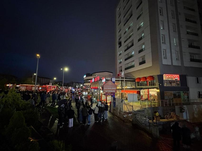 Talas'ta bir kız öğrenci yurdunda yangın paniği: Öğrenciler sokağa döküldü