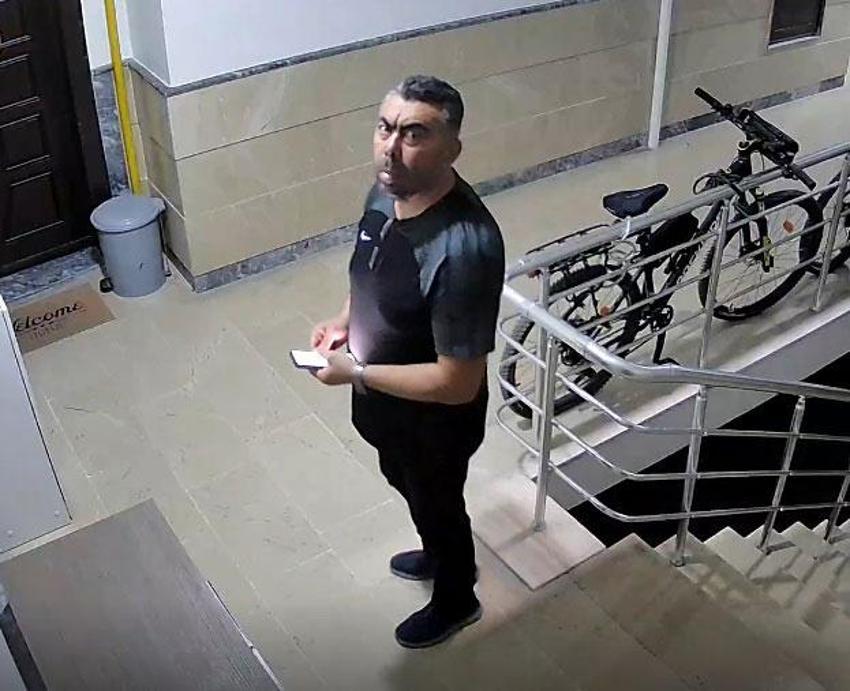 Oturduğu apartmanda bina görevlisinin eşini öldüren sanığa müebbet hapis istemi
