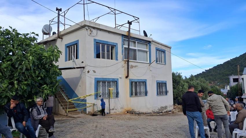 Mersin'de 8 ve 5 yaşındaki kardeşlere mezar olan odada zehir kalıntıları ortaya çıktı!