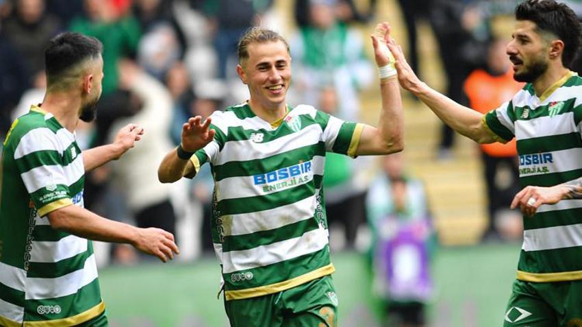 Bursaspor'a 3 yıldız hayırlı olsun! 12 milyon Euro'luk bomba, Enes Çelik açıkladı: Transferi bitirdik