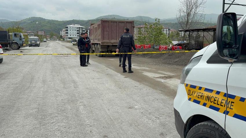 'Kazığımı niye aldın' tartışması silahlı kavgaya dönüştü: 1'i ağır 4 kişi yaralandı