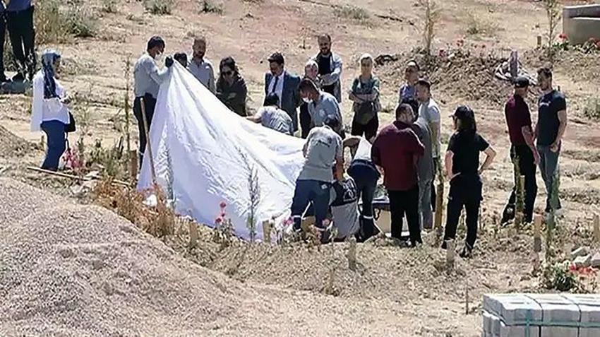ABD'de darp edildi, aç bırakıldı, üzerinde sigara söndürüldü! Acılı aile Adanalı Yağmur Taktaş için adalet istiyor