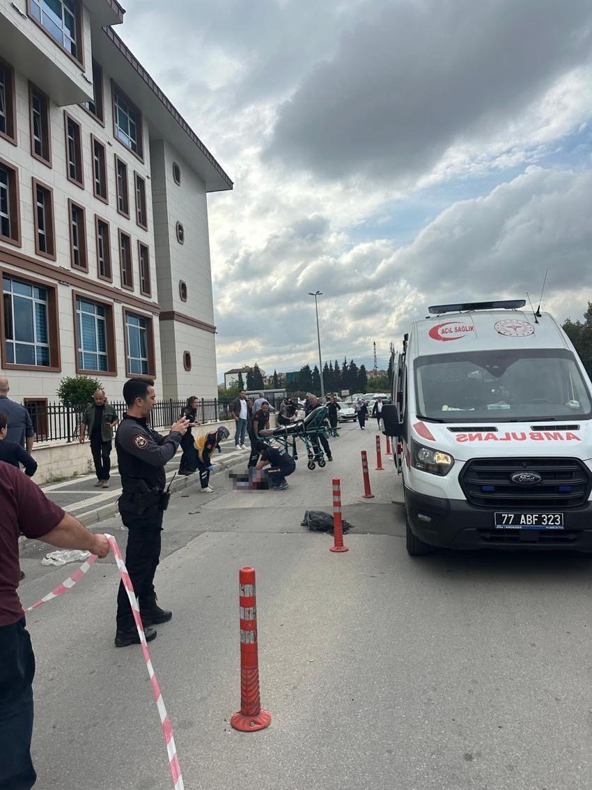 Yalova’da adliye önünde dehşet anları! Cinayetin kan donduran görüntüleri ortaya çıktı