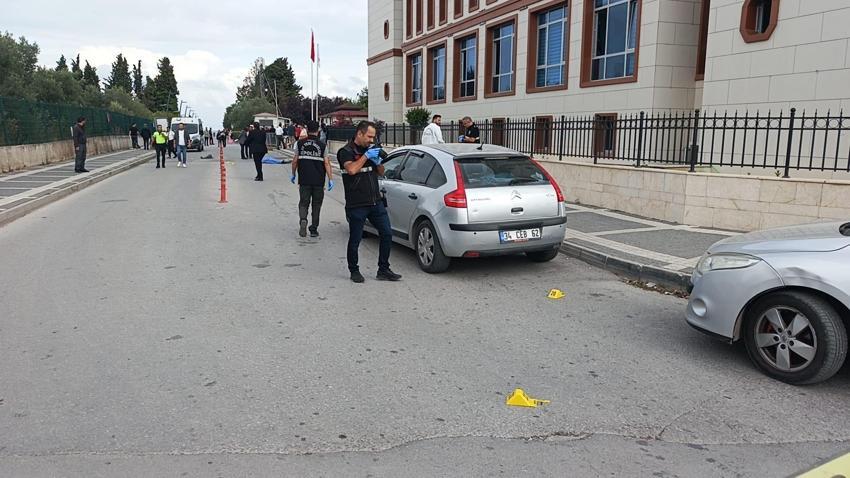 Yalova’da adliye önünde dehşet anları! Cinayetin kan donduran görüntüleri ortaya çıktı
