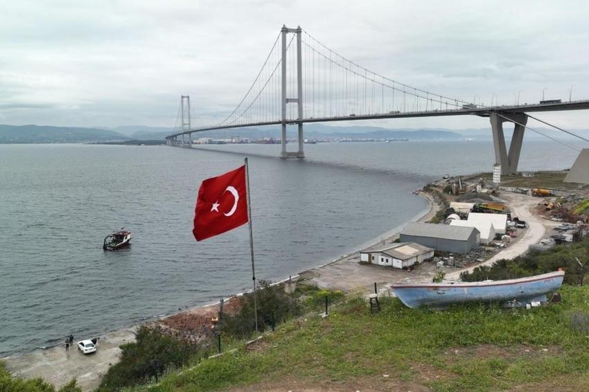 Vatandaşların sosyal yaşamına değer katacak Diliskelesi sahili ikinci etap projesinde ilk kazma vuruldu