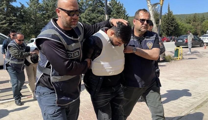 Kübra'yı vahşice hayattan koparanlar, sosyal medya hesabına girip yaşıyor süsü vermiş