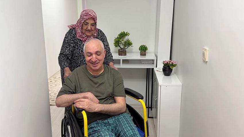 Erzurum'un vefalı annesi Anneler Günü hediyesini hayırseverden aldı: 'Çok şükür yıllar sonra güneşe kavuştuk'
