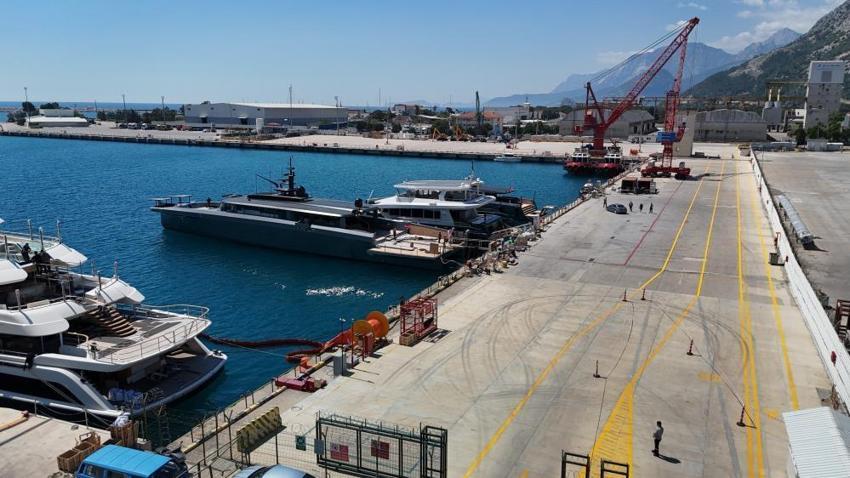 Dünyaca ünlü milyarderlerin yüzen sarayları Antalya'da inşa ediliyor! Çapa atmadan sabit duruyor: Haziran'da teslim edilecek